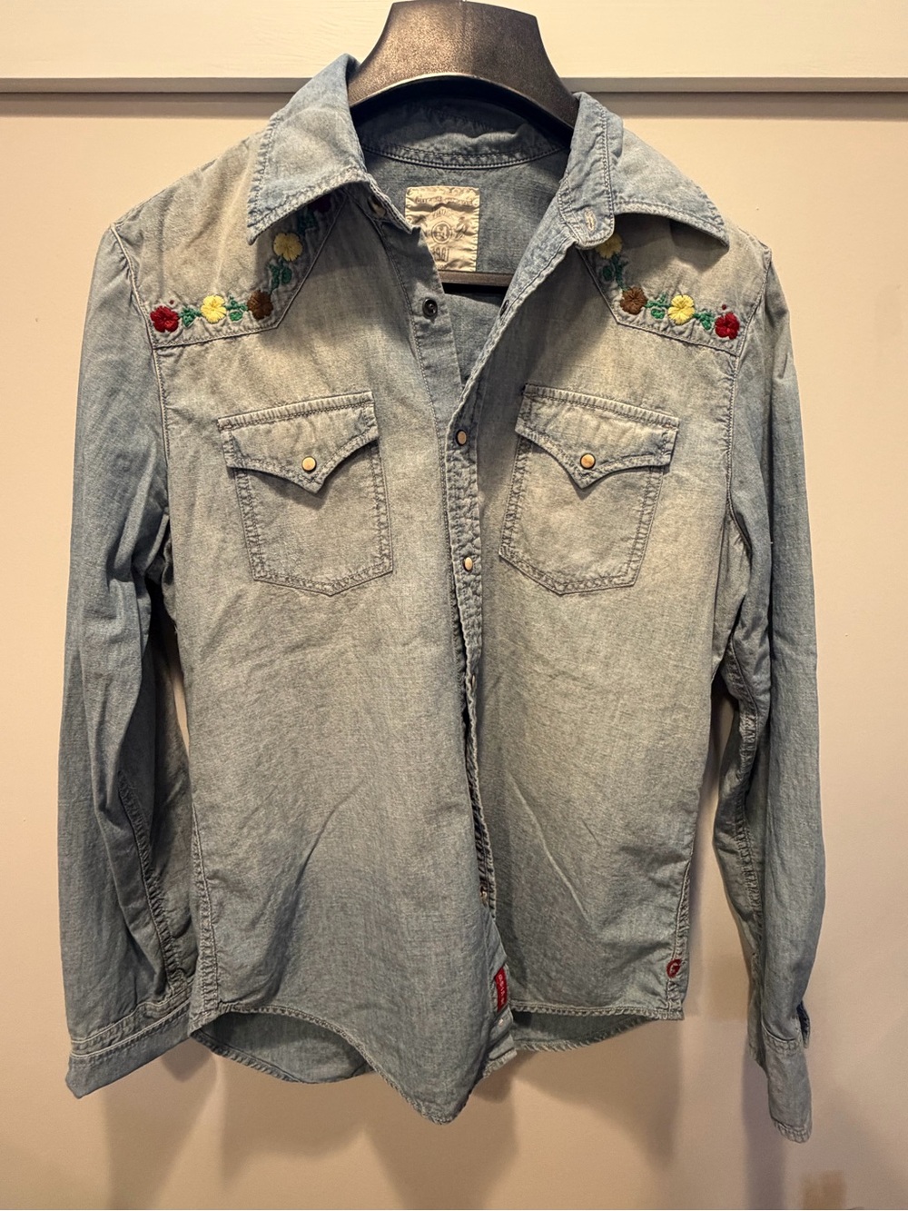 Vintage Guess Jeans Embroidered Chambray Western Shirt Women’s Medium Y2K Boho